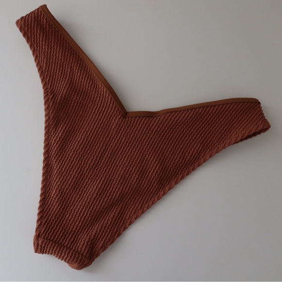 Bathing suit - Picture 7 of 8